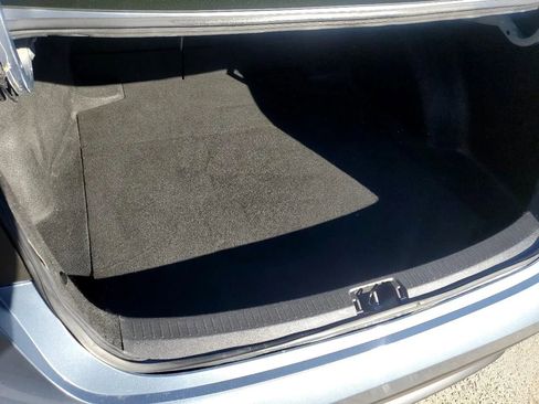 Used 2020 Toyota Corolla LE image 38