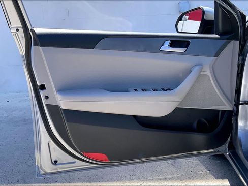 Used 2016 Hyundai Sonata SE FWD image 27