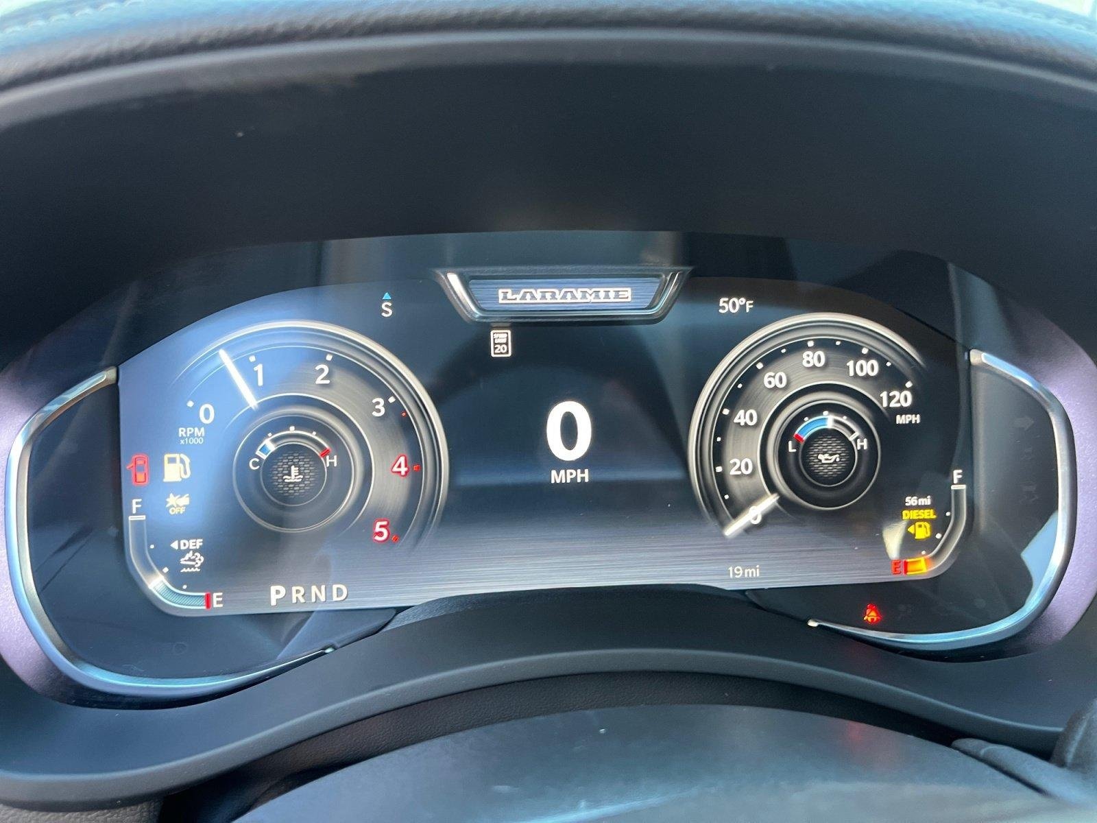 New 2026 RAM 2500 Laramie AWD/4WD image 19