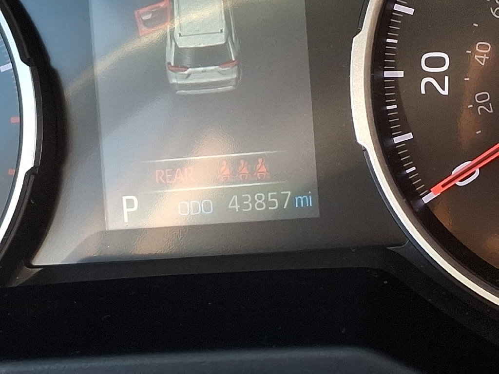 Used 2022 Toyota RAV4 LE FWD image 19