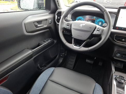 New 2025 Ford Bronco Sport Outer Banks w/ Outer Banks Tech Package+ AWD/4WD image 9