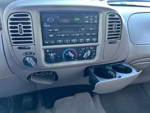 Used 2001 Ford F150 King Ranch image 11