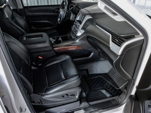 Used 2019 GMC Yukon SLT w/ Open Road Package image 12