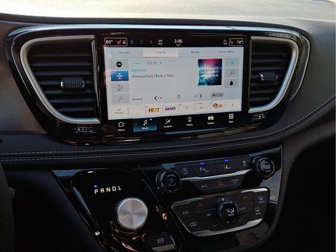 New 2026 Chrysler Pacifica Select w/ S Appearance Package image 12