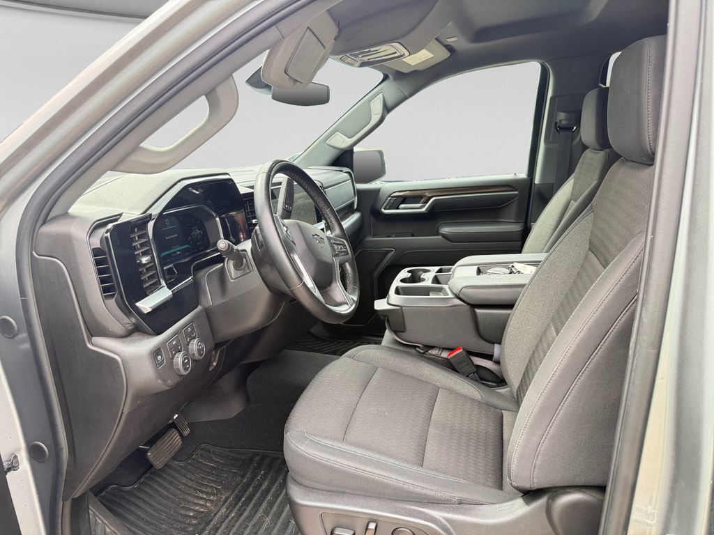 Used 2026 Chevrolet Silverado 1500 RST AWD/4WD image 21