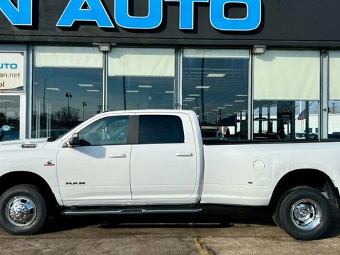 Used 2021 RAM 3500 Big Horn image 2