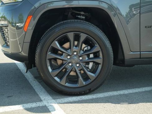 New 2026 Jeep Grand Cherokee L Limited AWD/4WD image 9