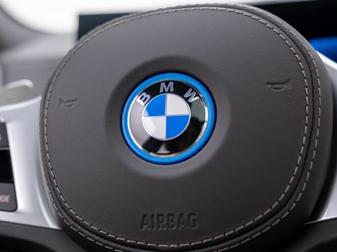 Used 2026 BMW X5 xDrive50e w/ M Sport Package AWD/4WD image 21