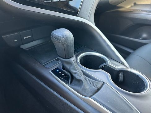 Used 2021 Toyota Camry LE image 27