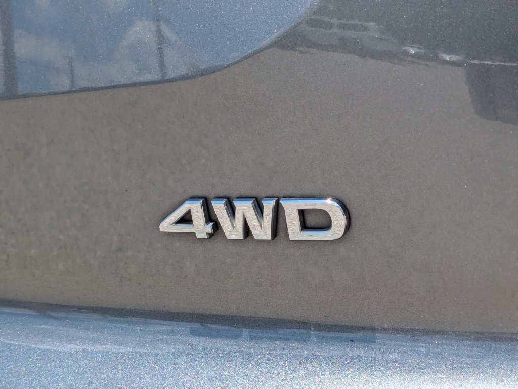 Used 2025 Nissan Pathfinder SV AWD/4WD image 15
