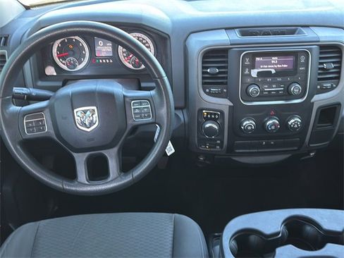 Used 2015 RAM 1500 Express image 18