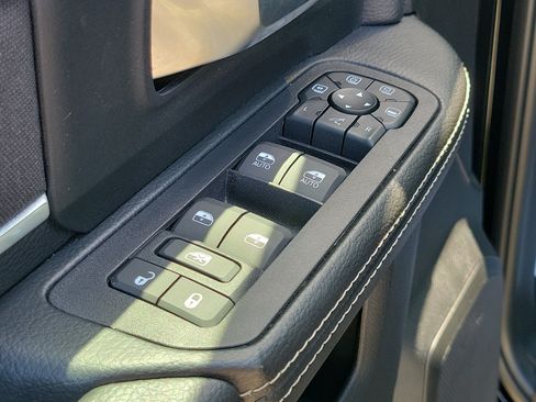 Used 2026 RAM 2500 Big Horn AWD/4WD image 15