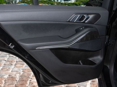 Used 2022 BMW X5 sDrive40i w/ Premium Package image 13