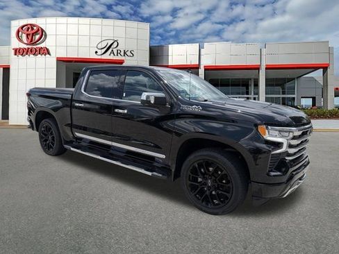 Used 2023 Chevrolet Silverado 1500 High Country w/ Technology Package AWD/4WD image 1