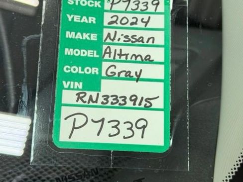 Used 2024 Nissan Altima 2.5 SV FWD image 24