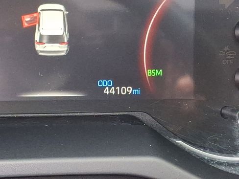 Used 2020 Toyota RAV4 Limited image 21