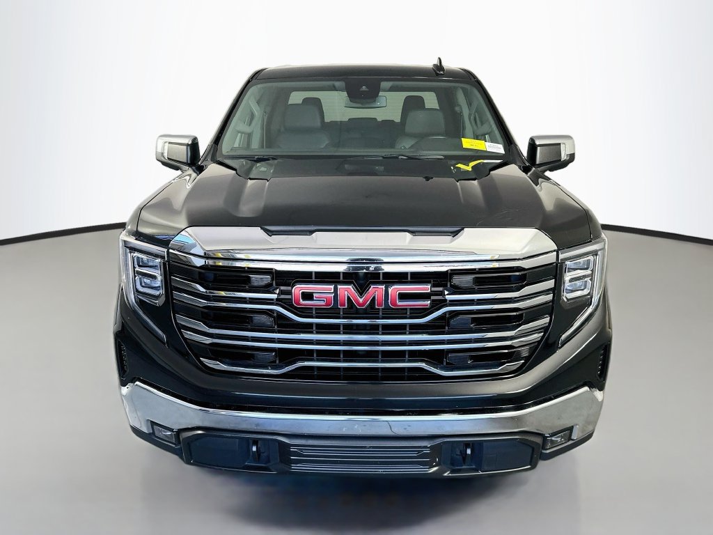Used 2025 GMC Sierra 1500 SLT AWD/4WD image 2