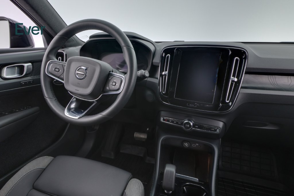 Used 2024 Volvo XC40 Recharge Core w/ Protection Package Premier AWD/4WD image 25