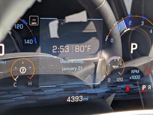 Used 2025 Chevrolet Suburban Premier image 5