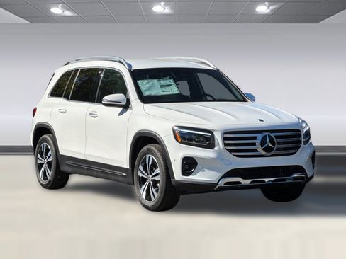 Used 2025 Mercedes-Benz GLB 250 4MATIC image 7