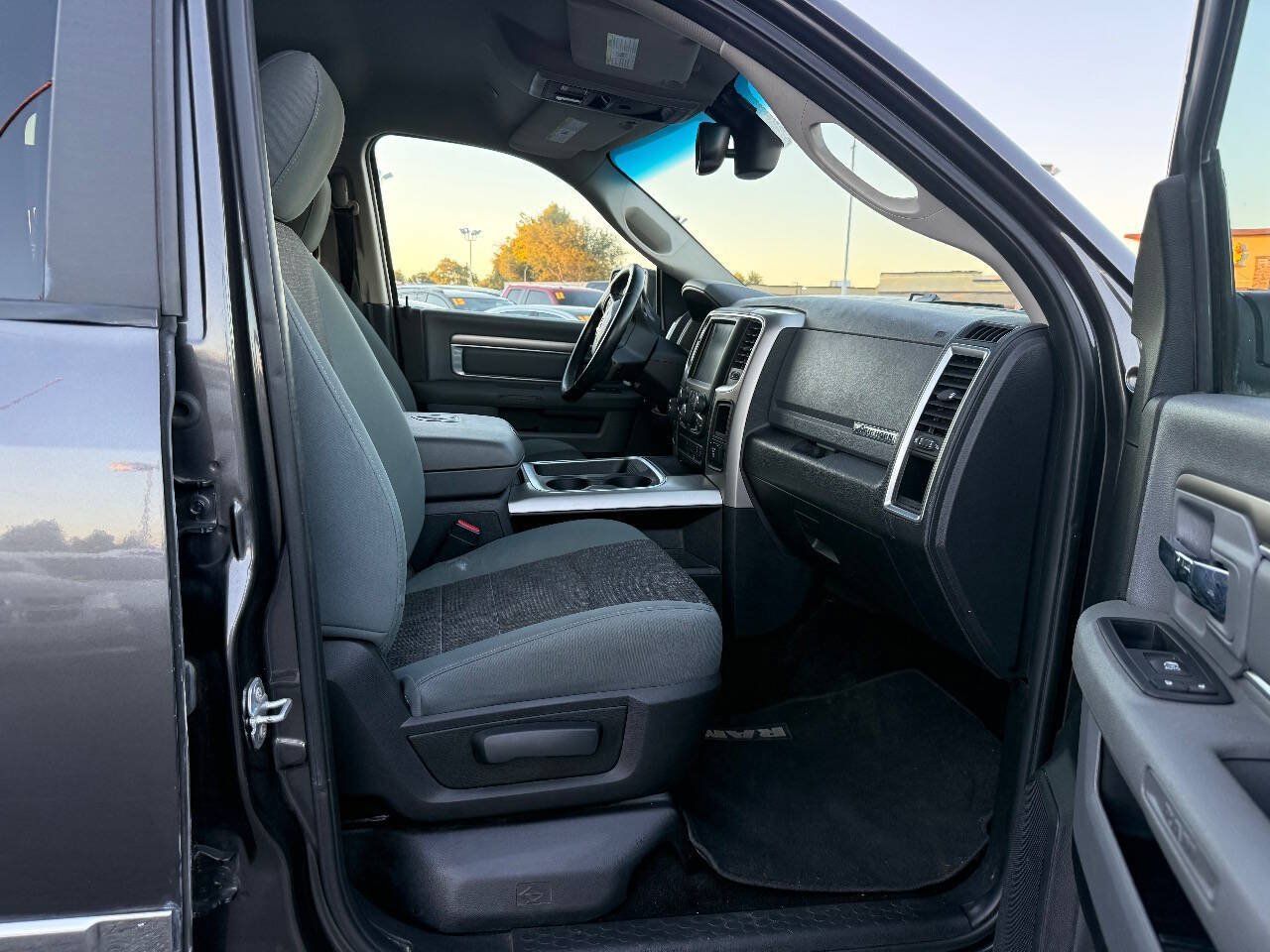 Used 2017 RAM 1500 Big Horn AWD/4WD image 14