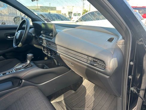 Used 2025 Honda HR-V Sport image 26