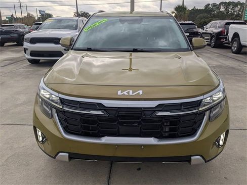 Used 2024 Kia Seltos SX w/ SX Sunroof Package image 9