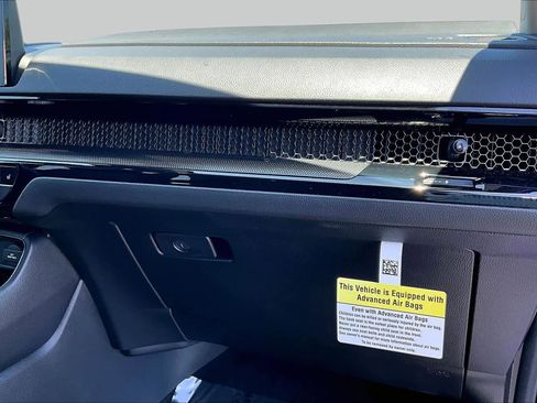 Used 2025 Honda CR-V EX-L image 18