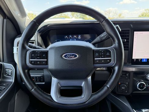 Used 2025 Ford F250 Lariat AWD/4WD image 23