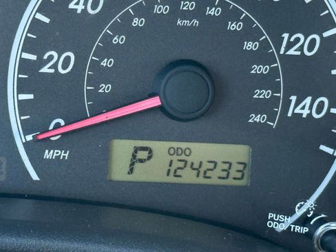 Used 2012 Toyota Corolla L image 22