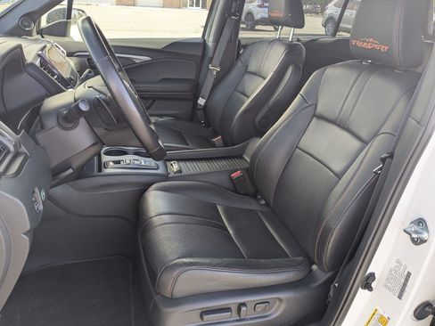 Used 2023 Honda Passport TrailSport image 27