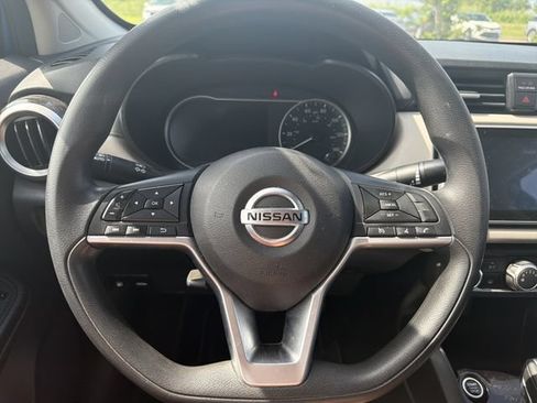 Used 2021 Nissan Versa SV FWD image 21