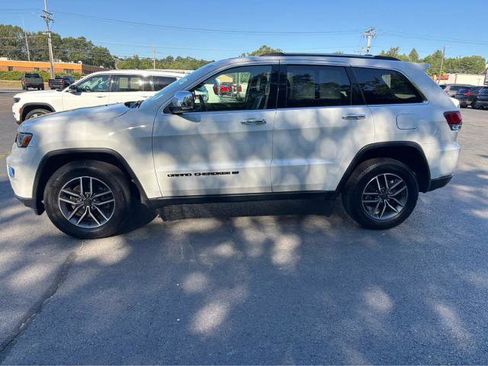 Used 2022 Jeep Grand Cherokee Limited image 10