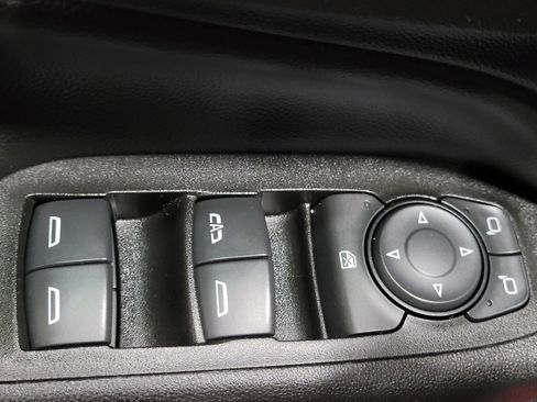 Used 2020 Chevrolet Equinox LT FWD image 27
