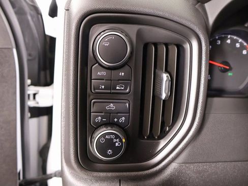 Used 2024 Chevrolet Silverado 1500 Custom image 7