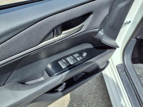 Used 2025 Toyota Camry LE image 12