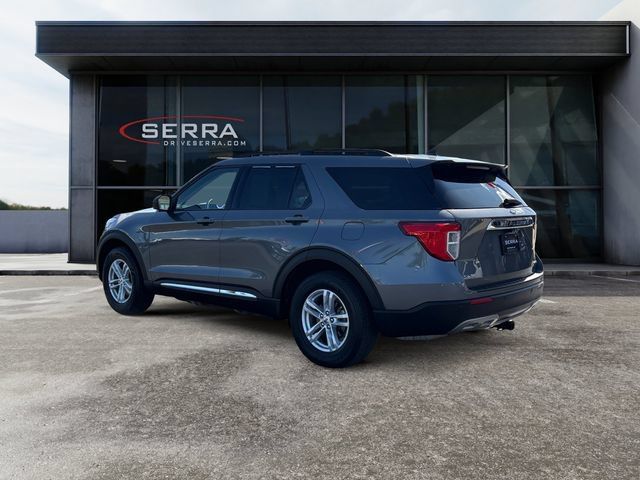 Used 2021 Ford Explorer XLT w/ Equipment Group 202A AWD/4WD image 3