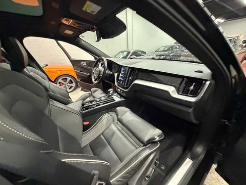 Used 2020 Volvo XC60 T5 R-Design w/ Protection Package Premier FWD image 36