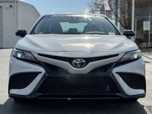 Used 2023 Toyota Camry SE w/ Convenience Package image 4