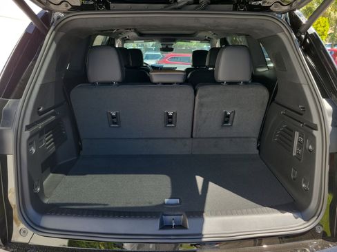New 2026 GMC Acadia Denali Ultimate AWD/4WD image 9