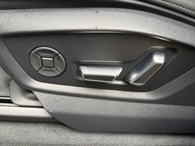 Used 2025 Audi RS Q8 performance AWD/4WD image 14