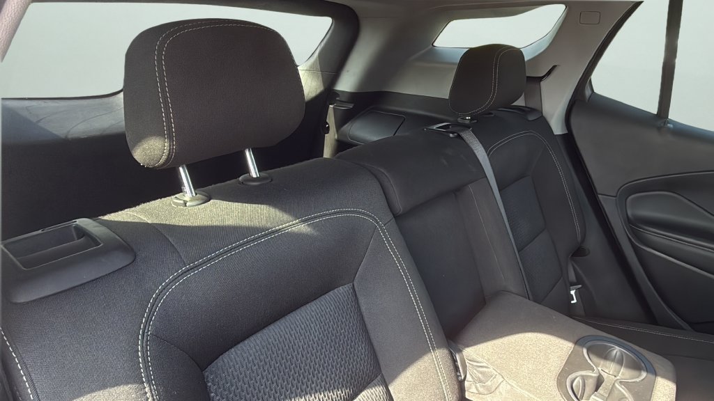Used 2024 GMC Terrain SLE FWD image 11