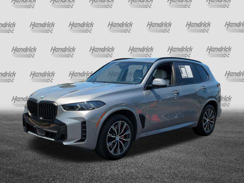 Used 2024 BMW X5 xDrive40i w/ M Sport Package AWD/4WD image 6