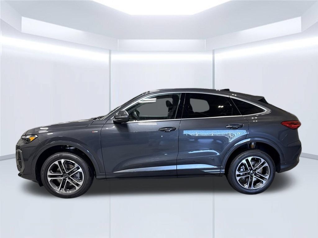 New 2026 Audi Q5 Premium AWD/4WD image 2