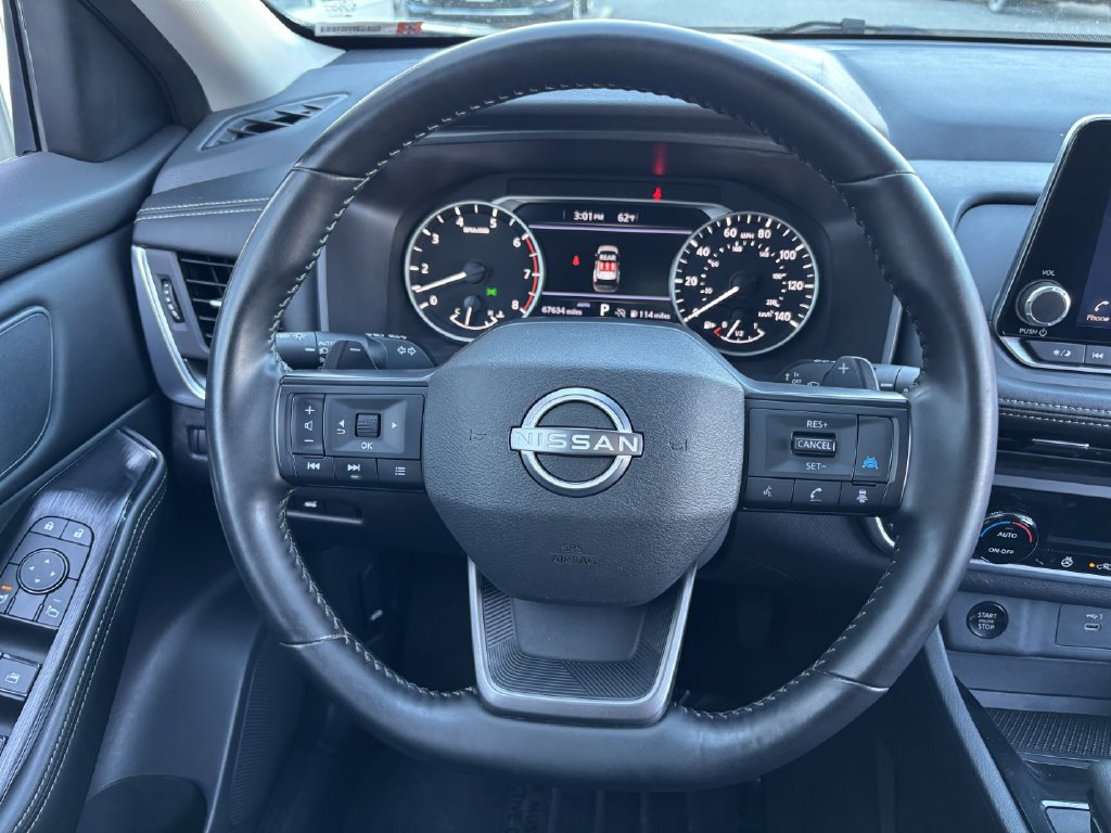 Used 2025 Nissan Rogue SV w/ SV Premium Package AWD/4WD image 13