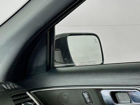 Used 2018 Ford Explorer XLT w/ Equipment Group 201A image 25