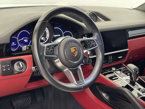 Certified 2022 Porsche Cayenne Platinum Edition AWD/4WD image 4