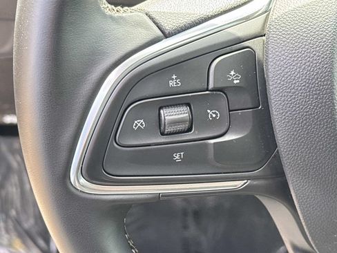 Used 2025 Buick Encore GX Preferred AWD/4WD image 22