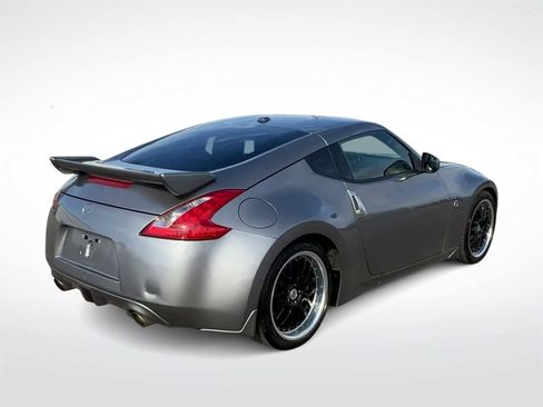 Used 2010 Nissan 370Z Touring w/ Sport Pkg image 8