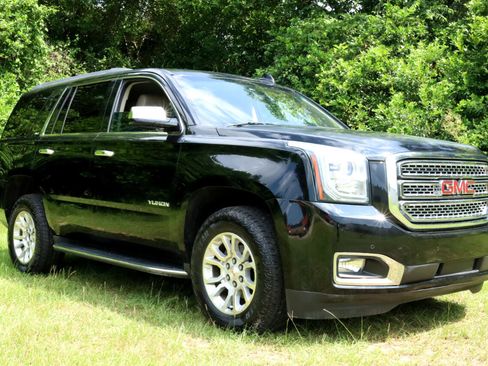 Used 2017 GMC Yukon SLT image 38